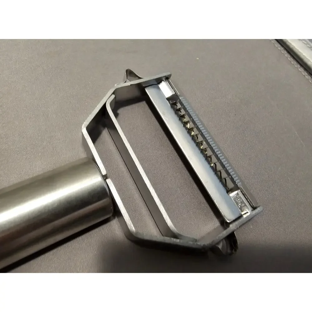 Titan Swiss Stainless Steel Julienne/Peeler/Slicer - 7